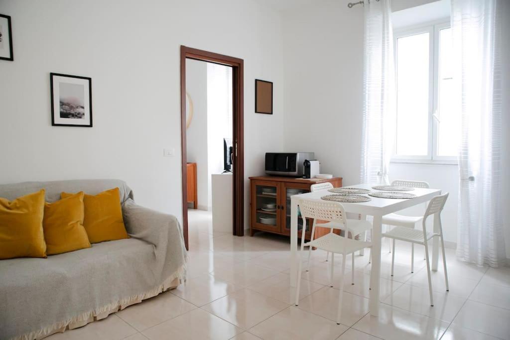 A Comfortable Apartment For You In San Lorenzo Róma Kültér fotó